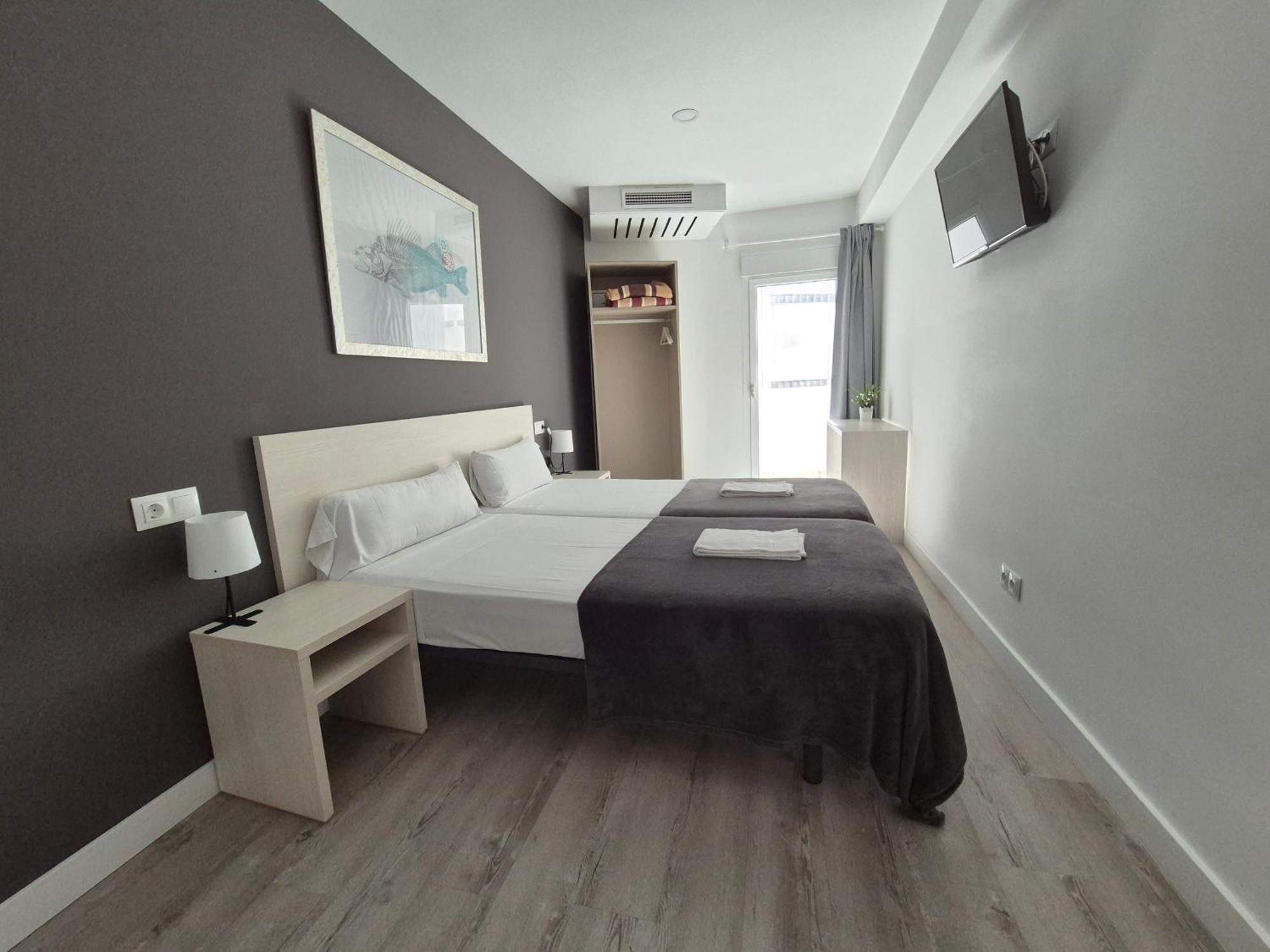 פורט ד'אלקודיה Blu Hostal Diana מראה חיצוני תמונה